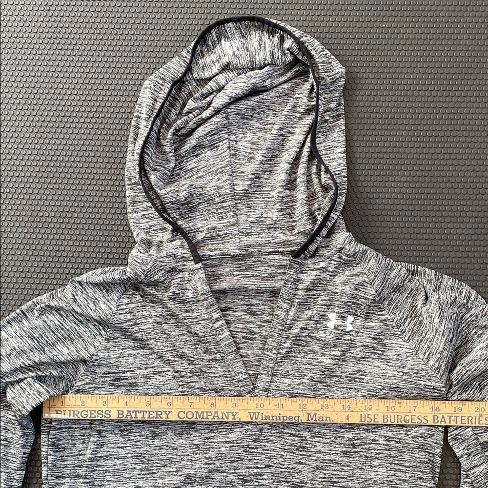 Under Armour Heathered Gray Hooded Athletic Top - Picture 2 of 7